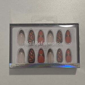 Reformation Elegant Orange and Black Press-On Nails